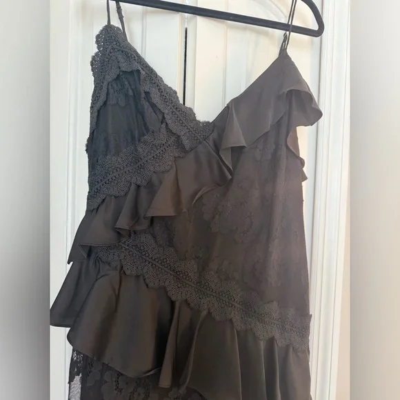 Anthro BHLDN Elora
Sleeveless V-
Neck Ruffle Lace
Maxi Dress US size 14 - Picture 5 of 8